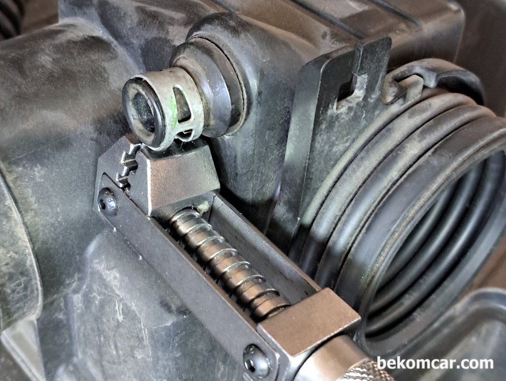 호스클램프 공구는 정비에 필수적인 공구이다|bekomcar.com