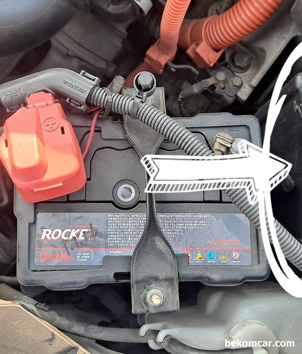 혼다 시빅 인데 ECU 엔진컴퓨터 위치가 어디인가요?|ベコムカー (bekomcar)