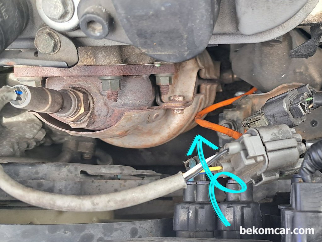 산소센서 배선등은 흔들림없이 고정해주자|ベコムカー (bekomcar)