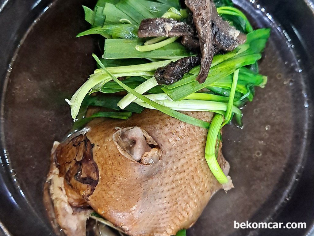 오늘 점심이다. 특식으로 맛있게 먹었다|베콤카 차량정밀진단