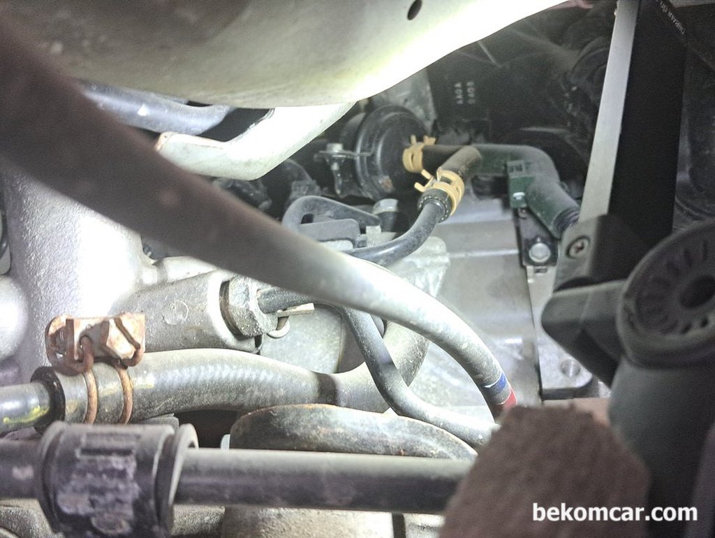 혼다 시빅 1.8 미션오일필터 위치 및 교환시 주의점|bekomcar.com