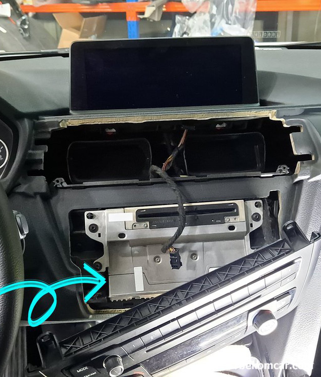 BMW F30 안드로이드 설치시 공간이 없어서 안드로이드설치가 힘드네요. 공간확보를 어떻게 하나요?|bekomcar.com