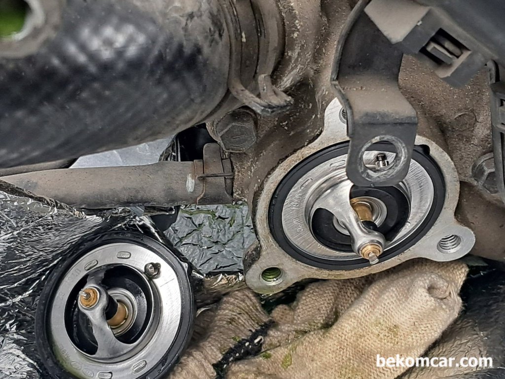 현대자동차 NF쏘나타 2.0L DOHC 2005년 써모스텟 교환작업|베콤카 차량정밀진단