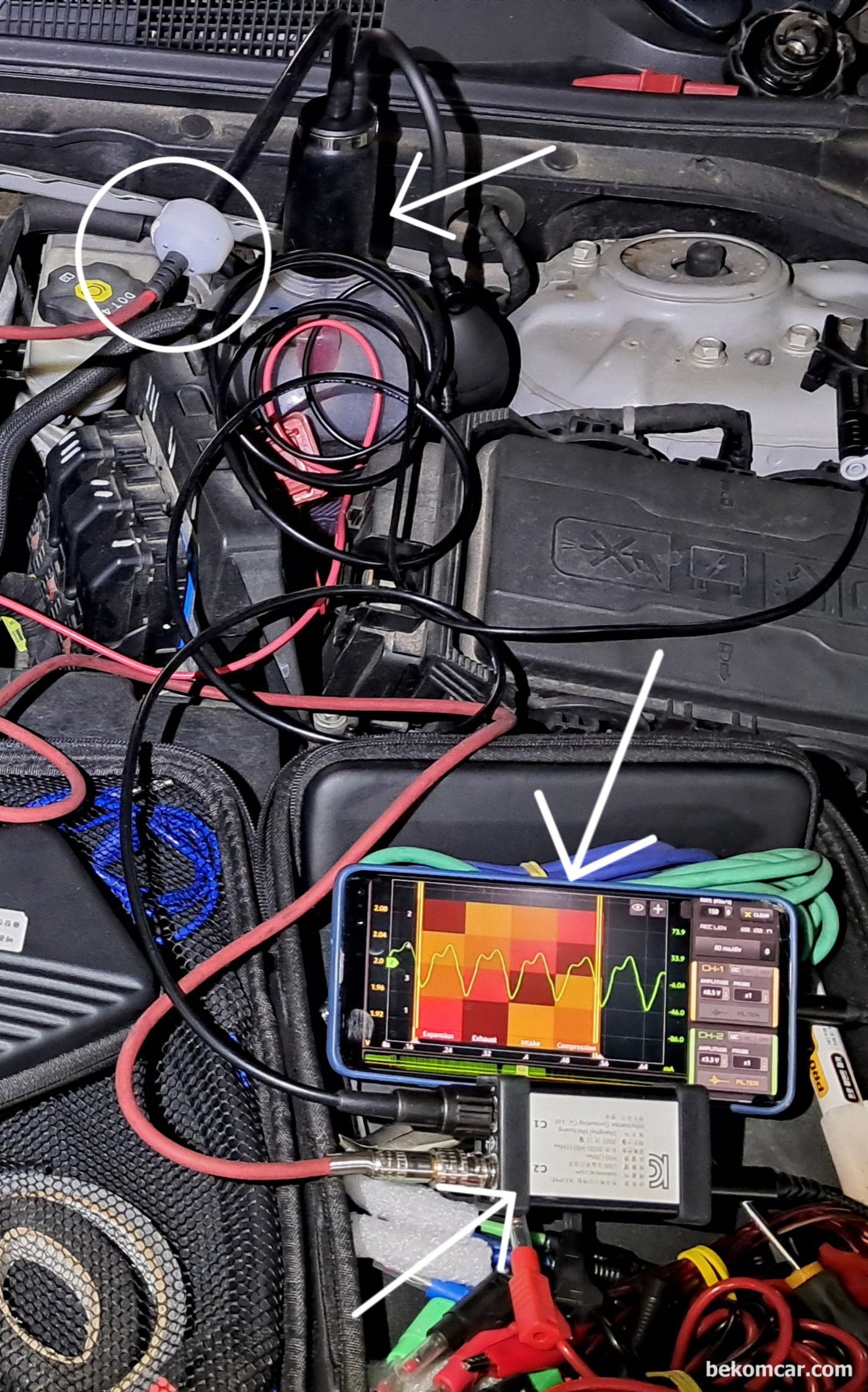 HS512Max 스코프, ROTKEE PDS 피에조 펄스 센서 그리고 Autool 스모크머신을 활용하여 실린더헤드 개스킷 누수를 확인하는 과정이다. 파형측정 결과 헤드가스켓누수 는 없는것으로 잠정결론 내린다.|贝科姆汽车 (bekomcar)