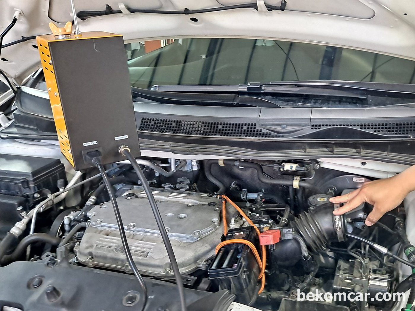 스모크머신 장착 검사시작 연기발생지점 파애|bekomcar.com