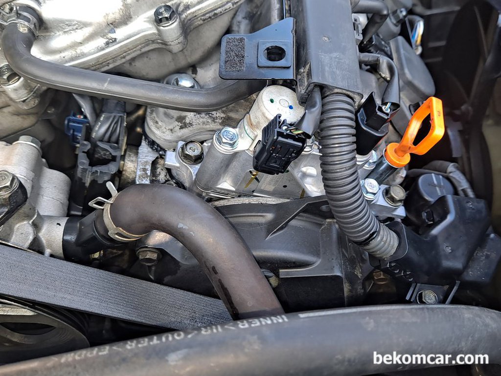혼다 어코드 VVT 스풀벨브 누유, 스풀벨브 어셈블리 교환|بيكومكار  (bekomcar)