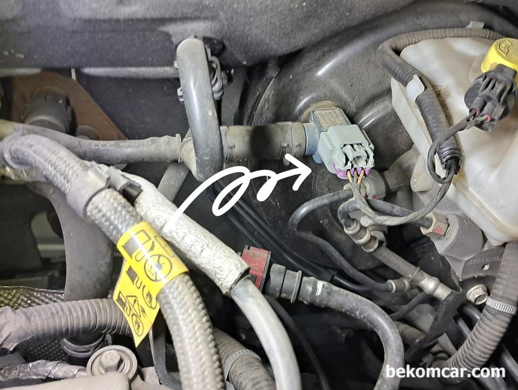 쉐보레 말리부 C025e 브레이크 부스터 진공 센서 회로|بيكومكار  (bekomcar)