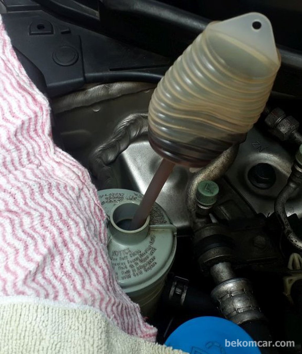 Power steering fluid topping|bekomcar.com