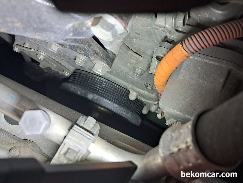 토요타 캠리 하이브리드 7.5세대, 겉밸트가 없다?|بيكومكار  (bekomcar)
