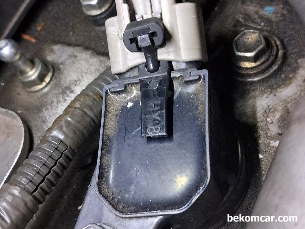 캠리 점화코일 코넥터 고정장치 부러질때 응급조치|بيكومكار  (bekomcar)