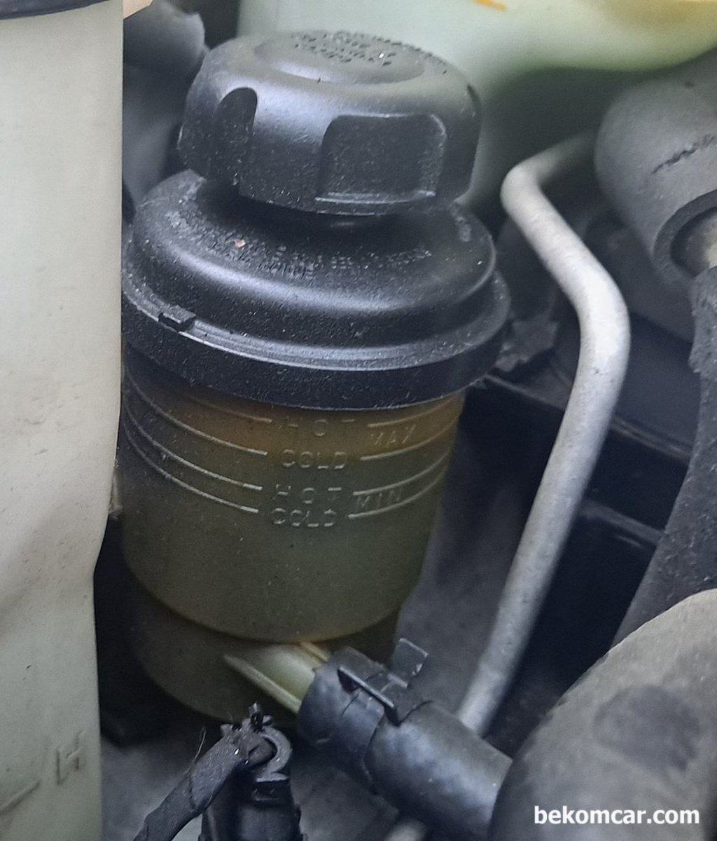 파워오일 누유가 있는것 같은데 센터는 정상이라고 합니다. 이상없을까요?|bekomcar.com