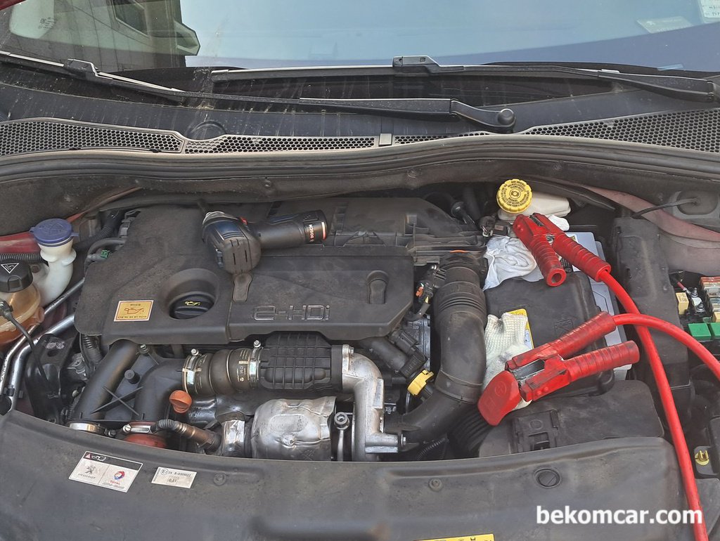 푸조 세단 208 배터리 및 캐패시터 잔류전류 제거작업|بيكومكار  (bekomcar)