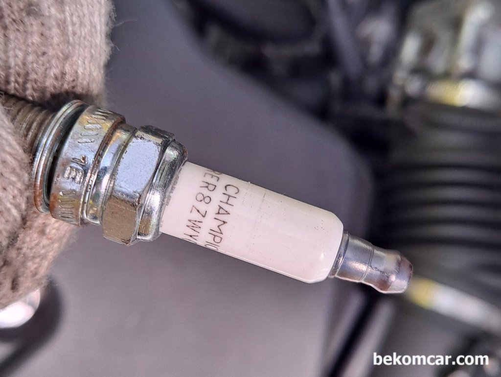 점화플러그랑 점화코일은 엔진건강에 매우중요하다|bekomcar.com