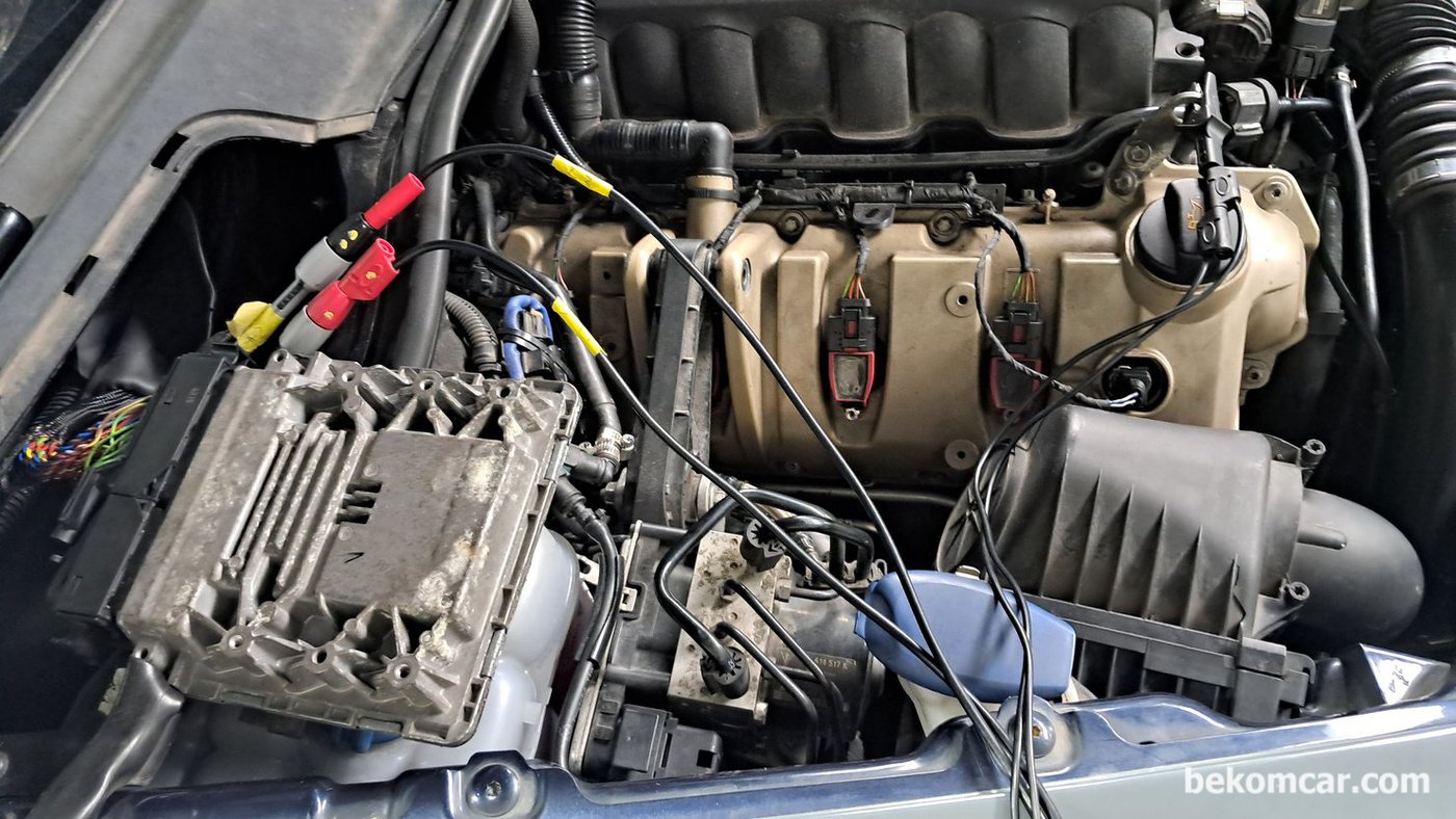 포르쉐 카이엔 V8 4.8L P0016 타이밍 고장코드 분석 과정이다. 대체적으로 작업성은 좋다. 다만 뱅크1의 바리오캠 플러스 솔레노이드 밸브 위치가 좀 까탈스럽다.|بيكومكار (bekomcar)