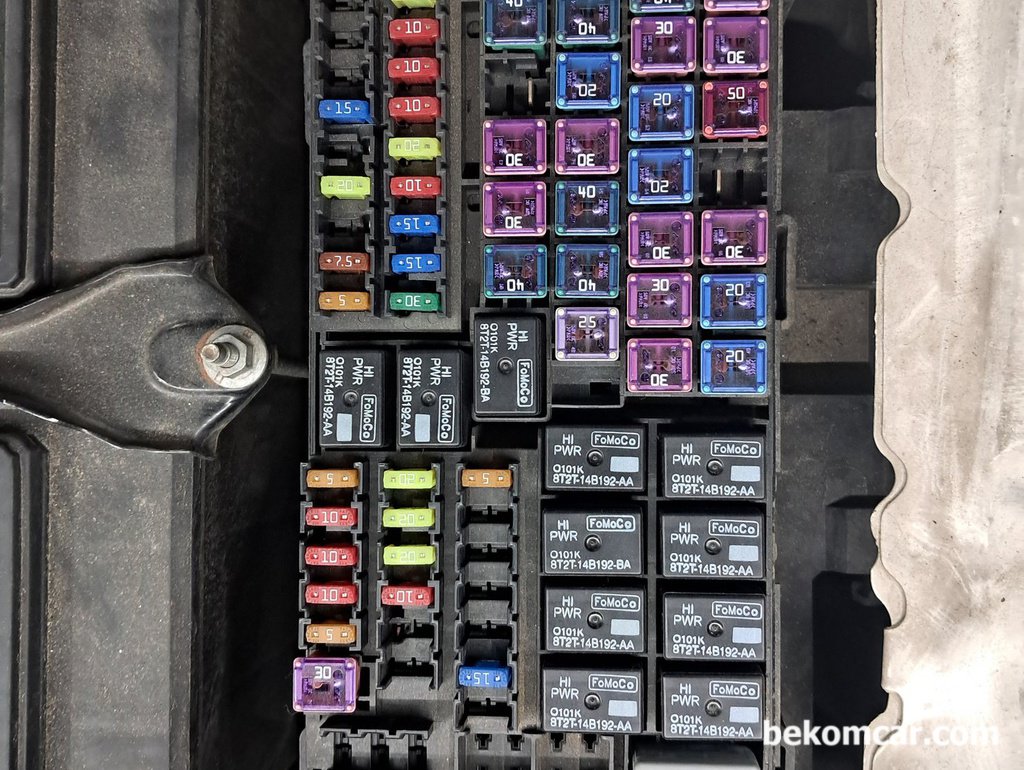 포드 익스플로러 2013년 3.5L 휴즈박스|بيكومكار  (bekomcar)