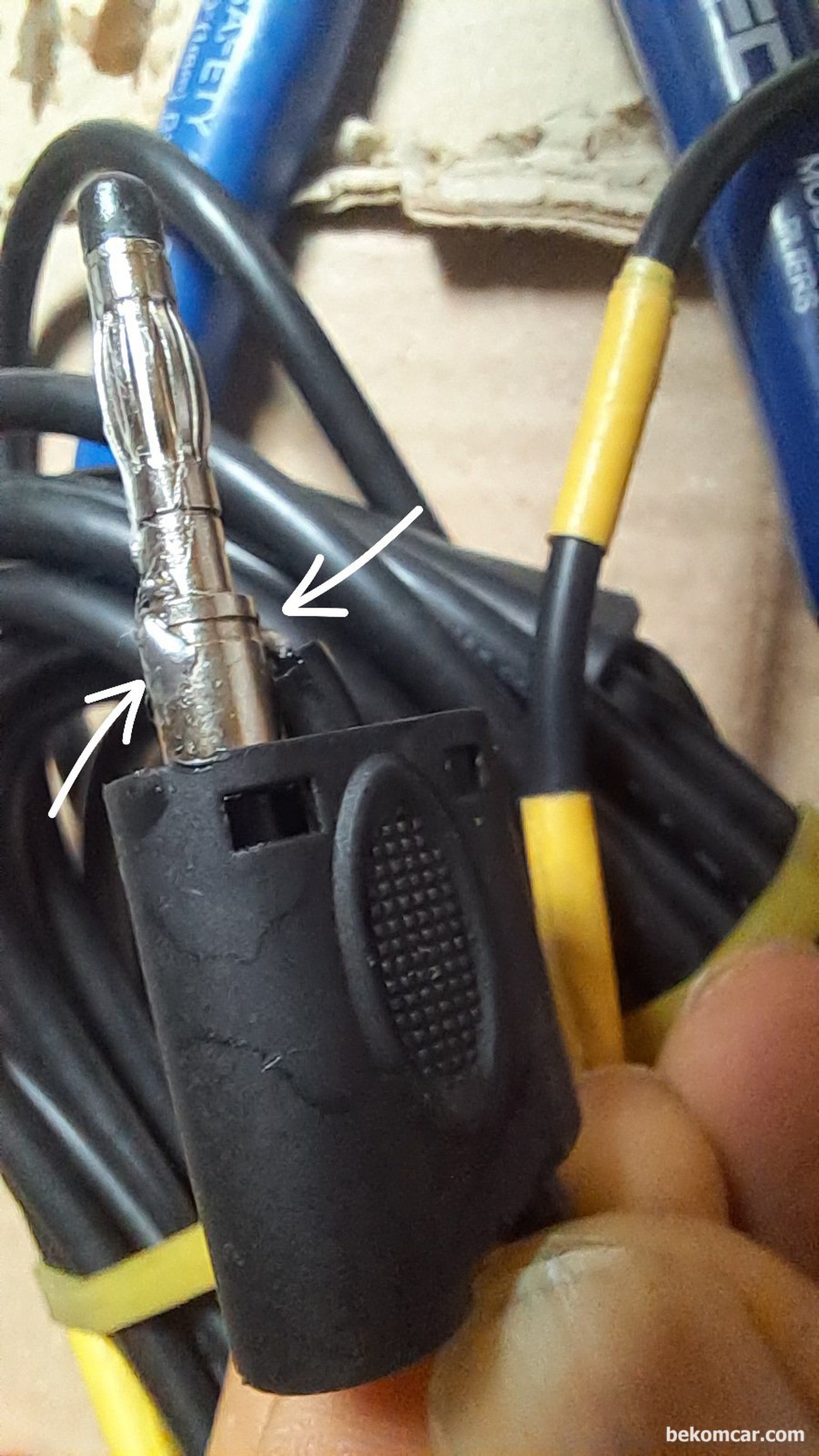 QDB-5A Car Sensor Tester (센서 시뮬레이터) 전원선을 4mm 바나나 잭으로 바꾼다. 프로브 연결부분은 꼭 납 땜으로 마무리 해준다.|بيكومكار (bekomcar)
