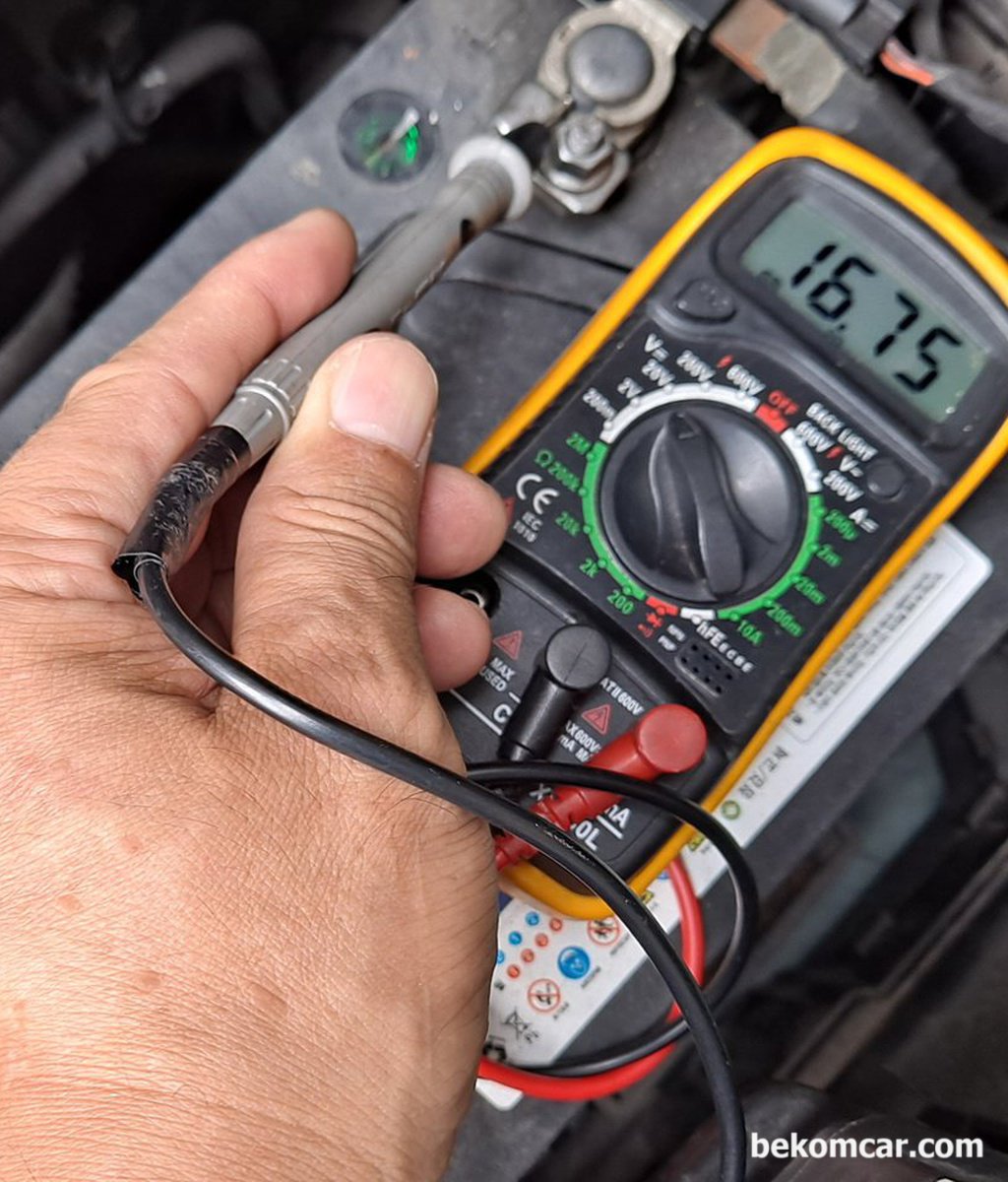 기아자동차 2016년 레이 고장코드 C1101 Battery Voltage High라고 뜨는데 뭐가 고장인가요? 카센터는 문제없다고 하고.|ベコムカー (bekomcar)
