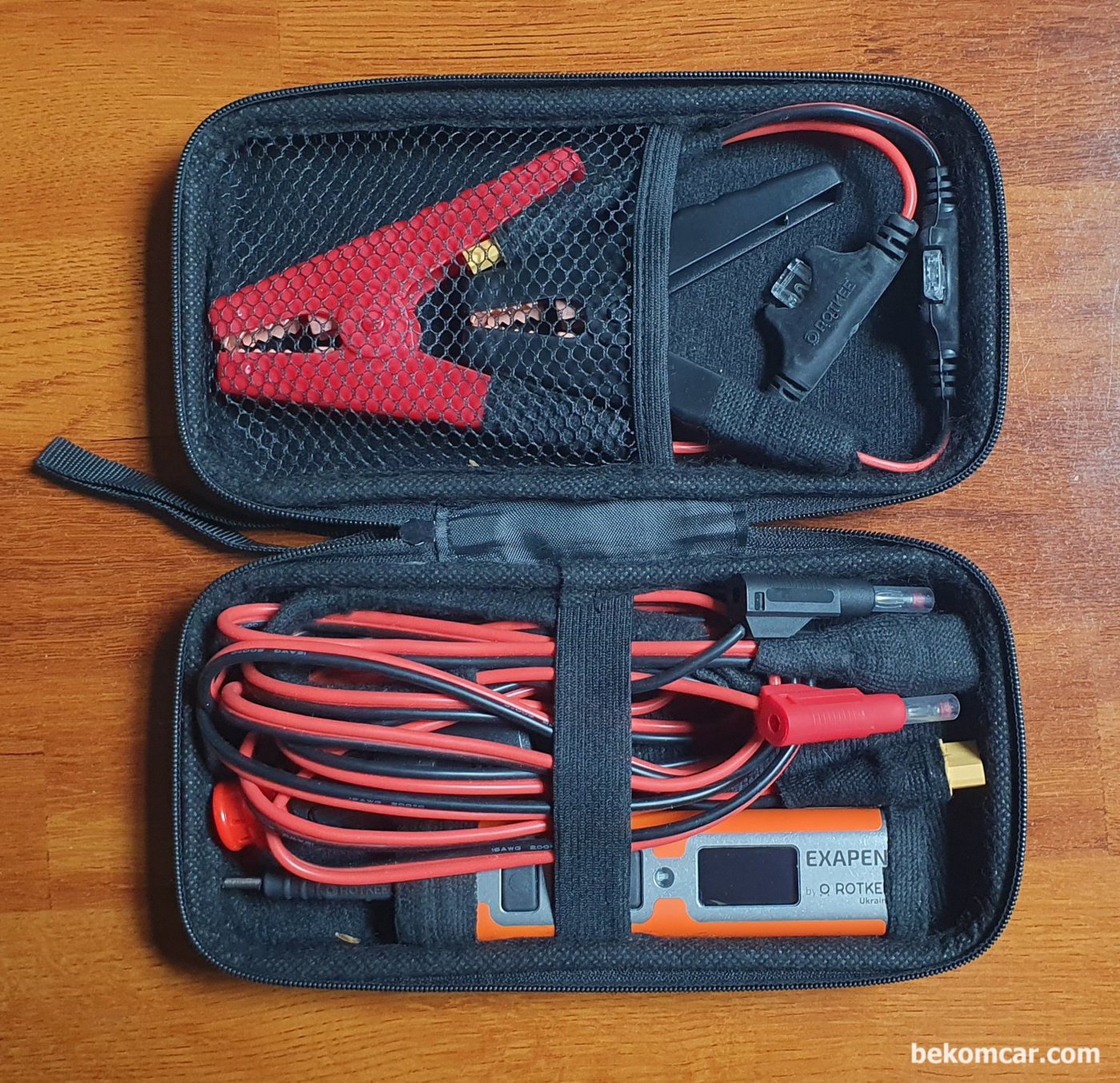 ROTKEE ExaPen 엑사펜 과 전류계 RC-50 이다. 크기가 작고 휴대하기 좋으며 현장에허 정비사의 진단 정비를 도와주는 멋쟁이 특수측정장치 이다. 베콤카는 국내대리점으로 ROTKEE 제품을 수입하여 정비사에게 공급하고 있다|베콤카 차량정밀진단