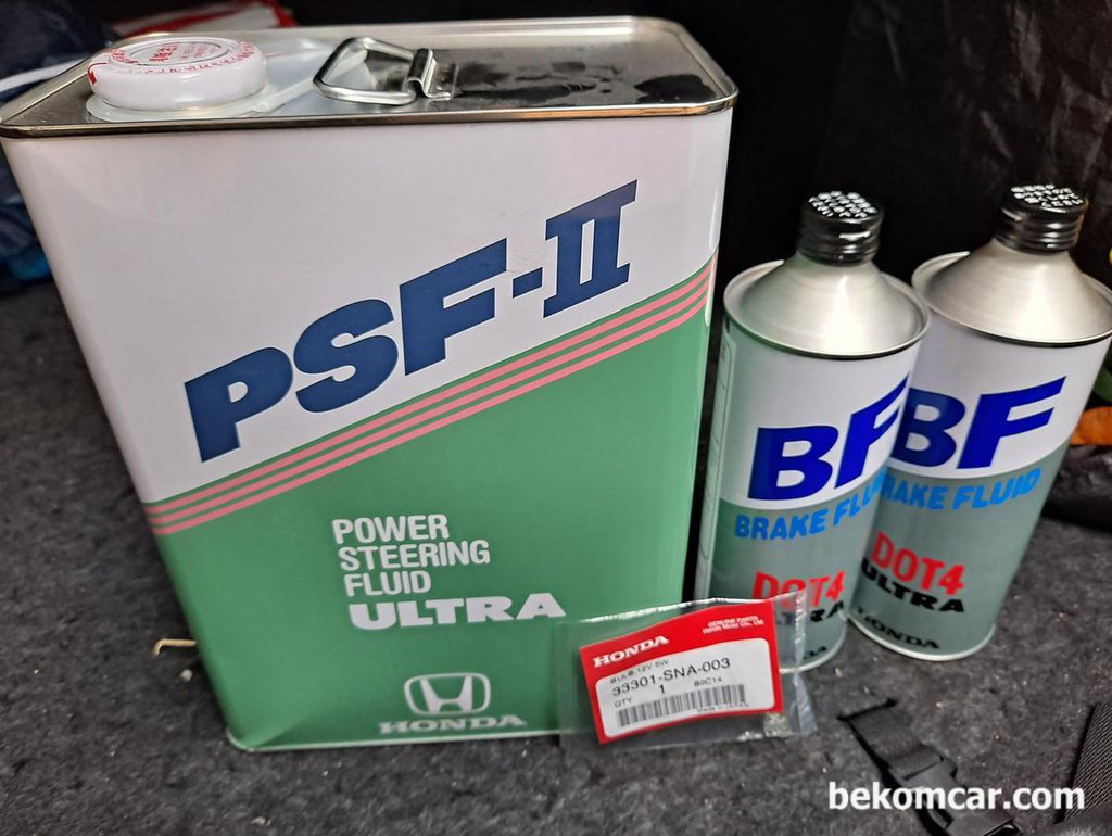 ホンダ純正ブレーキフルードとパワーステアリングフルード(PSF)|ベコムカー (bekomcar)