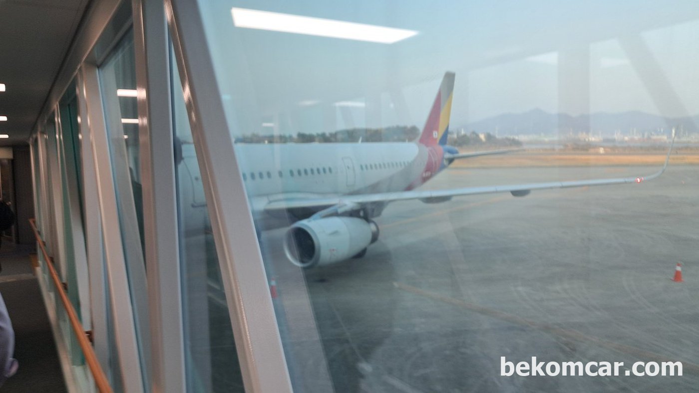 여수공항 에서 아시사나 비행기 탑승, 김포공항 으로|bekomcar.com
