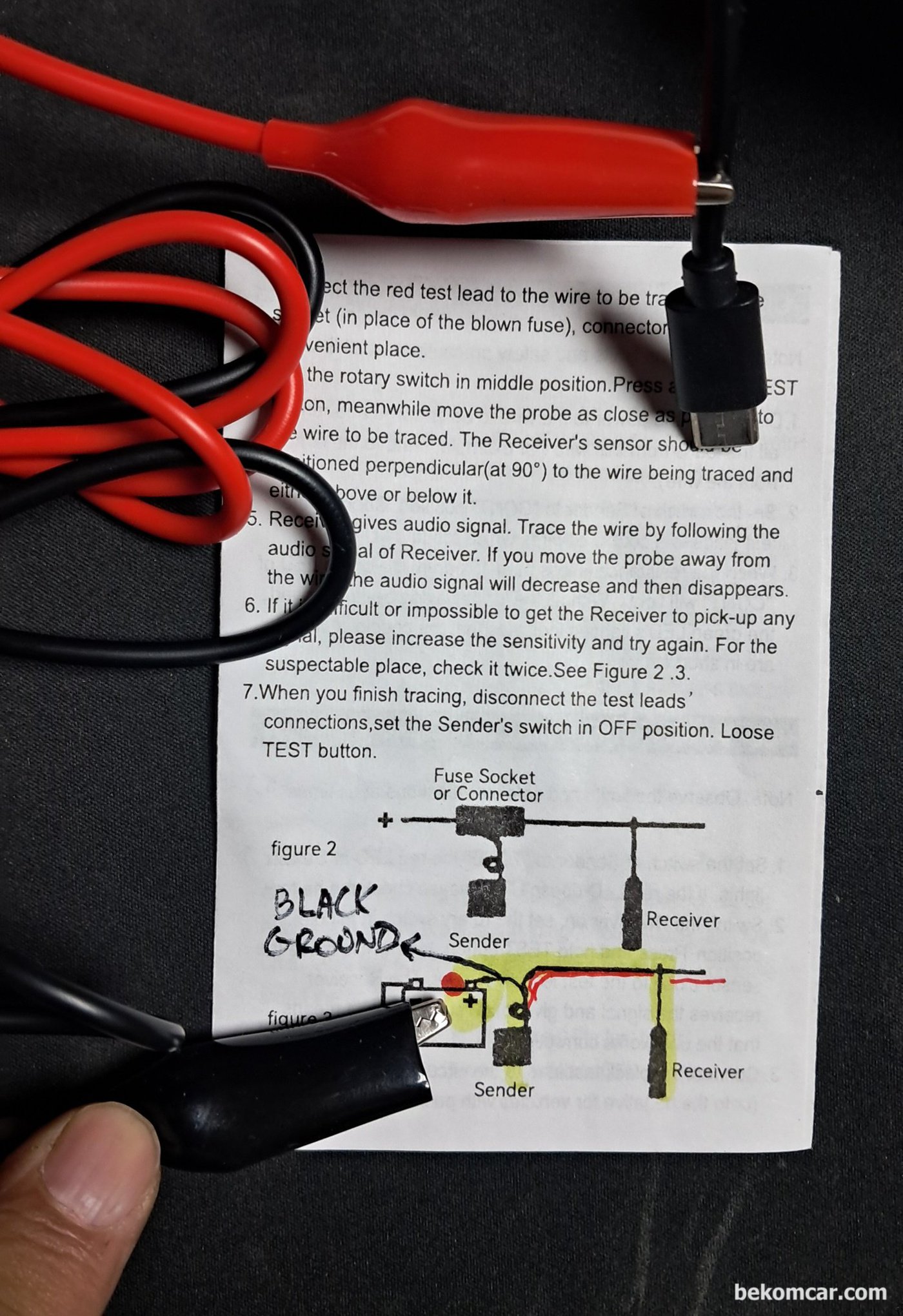 연결방법, 리시버 검정색을 배터리 플러스에 연결, 빨간색은 테스팅 할 와이어에 연결함|ベコムカー (bekomcar)