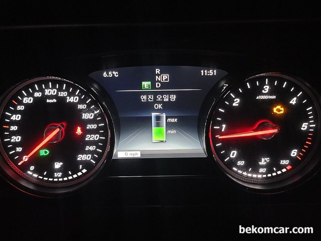 메르세데스 벤츠 W213 220D 2018년 엔진오일 용량|bekomcar.com