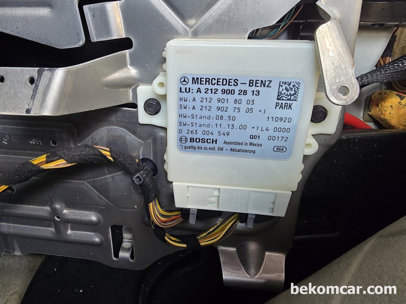 W212 벤츠 PTS PARKING CONTROL MODULE # A 212 900 28 13은 2012~2015년 W212에 사용하고 보쉬 에서 OEM 공급 하고 있다. PDC모듈이라고도 한다. 누수에 의한 고장이 있을수 있는 호듈이다.|bekomcar.com