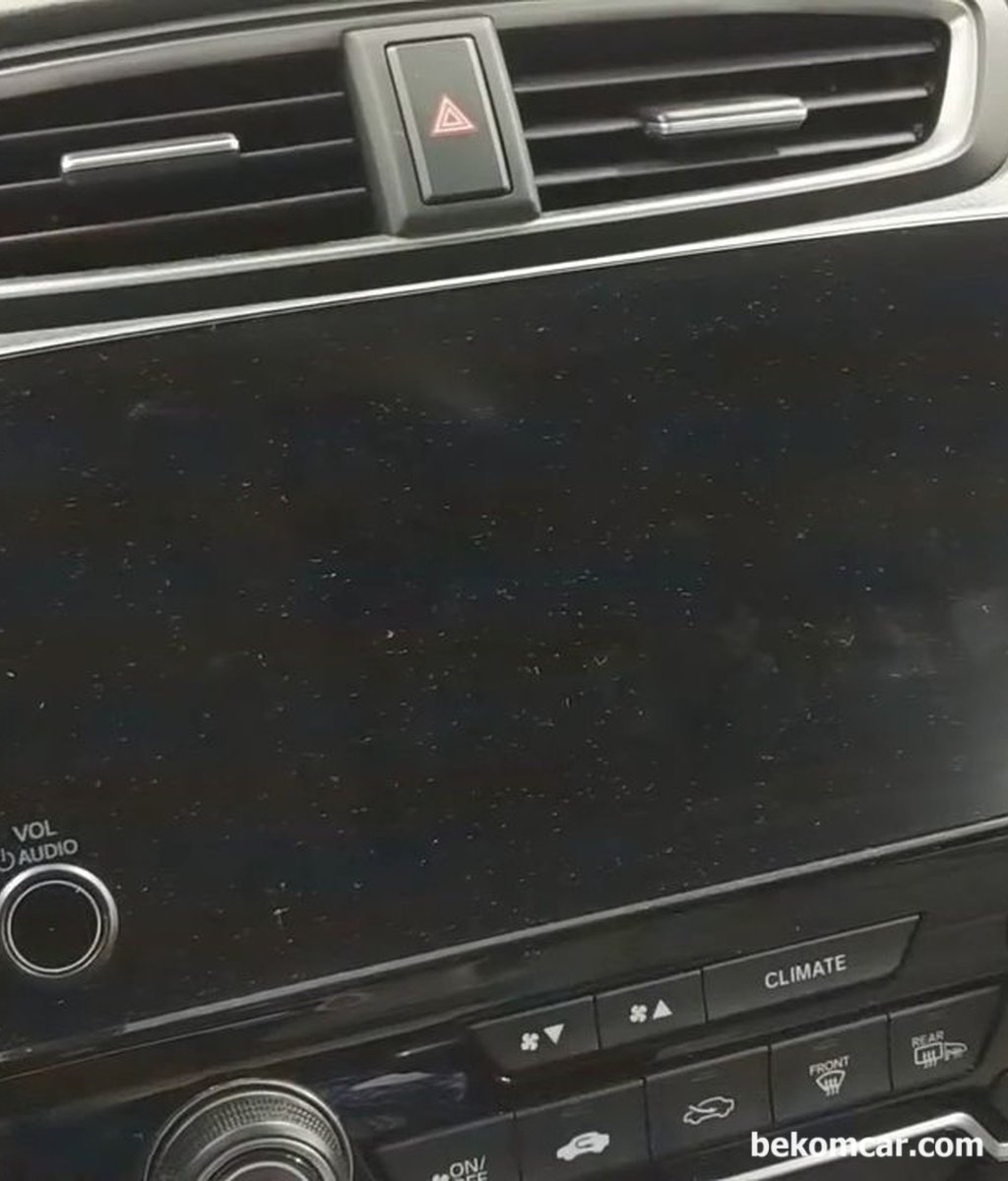 2019년 혼다 CRV AWD 라디오 디스플레이판넬이 먹통입니다. 갑자기 화면이 먹통이라 운전을 못하고 있어요.|bekomcar.com