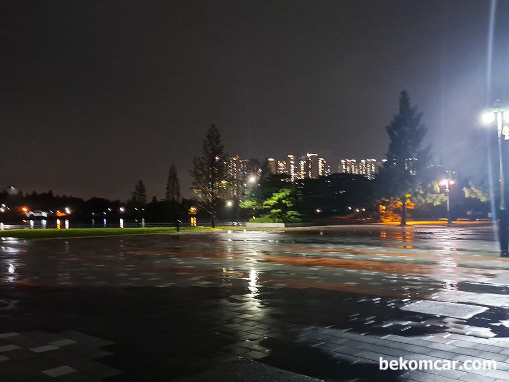 비오는 날 일산 호수공원, 여름이 더 있어주길.|베콤카 (bekomcar.com)