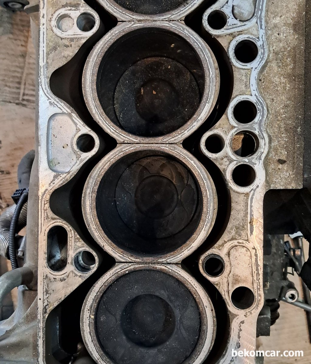 VW 2023년 출시된 투아랙 프레스티 차량인데 3천키로도 안되어 1L 엔진오일이 감소되는데, 센터는 이게 정상이라고 하는데 고민입니다.|베콤카 차량정밀진단