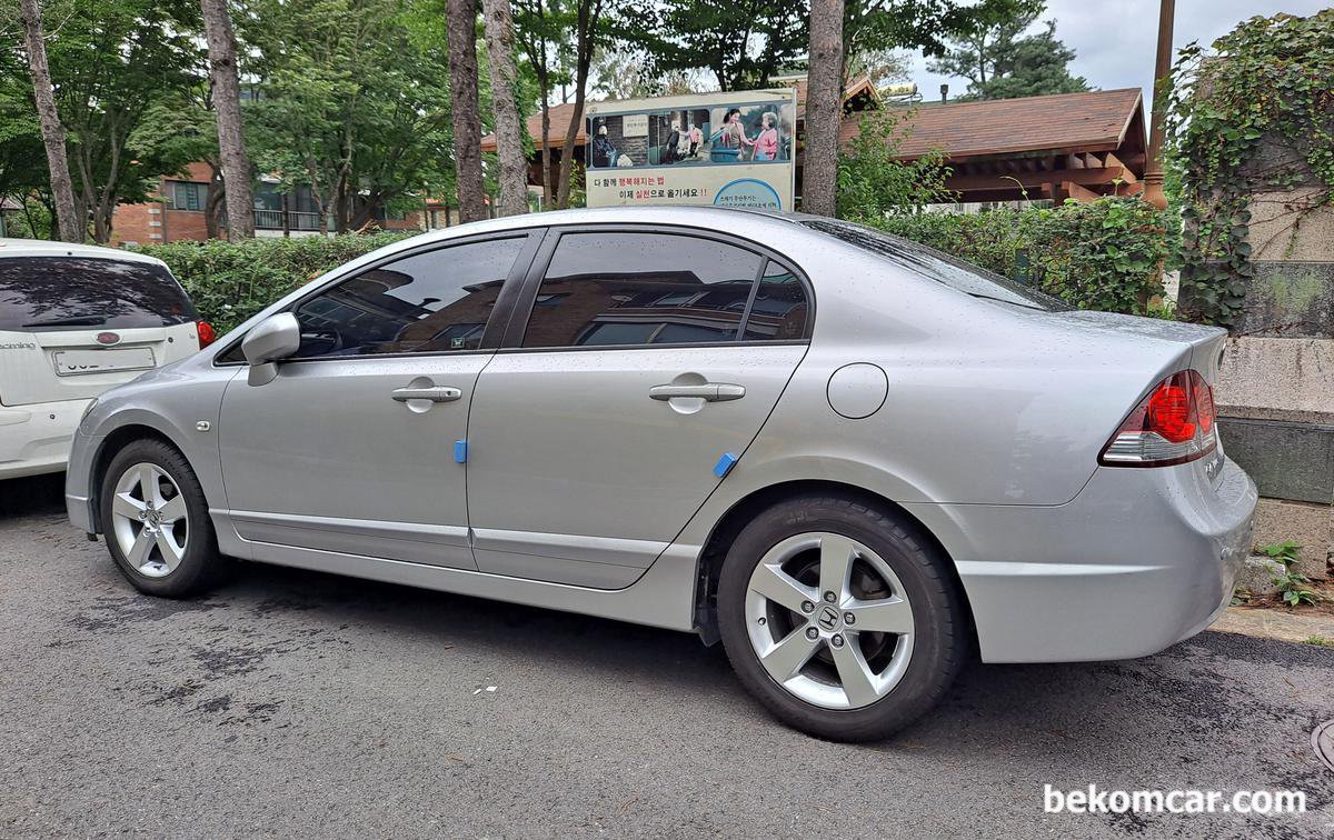 Lars' side view. It doesn't look great, but it's in good condition., None|bekomcar.com