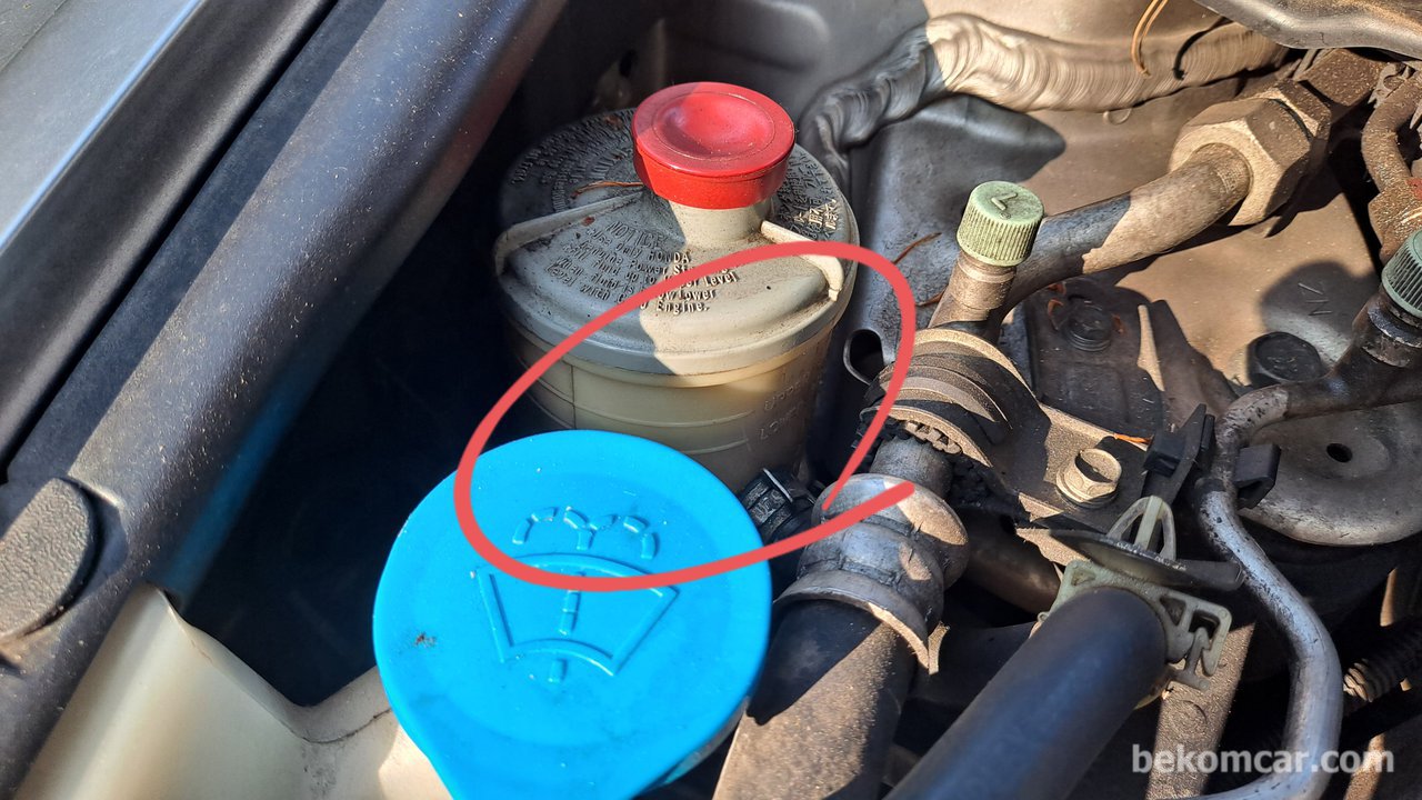 파워핸들액 점검 & 교환, 파워핸들액 (Power steering fluid, PSF) 는 핸들을 힘들이지 않고 쉽게 돌리게 해주는 유압장치에 사용되는 액체이다. 파워오일이라고 하는데, 실제는 오일이 아니라 액체이다. 파워액이라고 하는것이 적당하다|베콤카 차량정밀진단