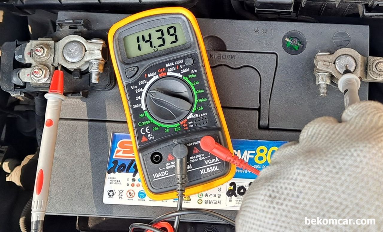 What is the normal voltage when the car is running?, None|bekomcar.com