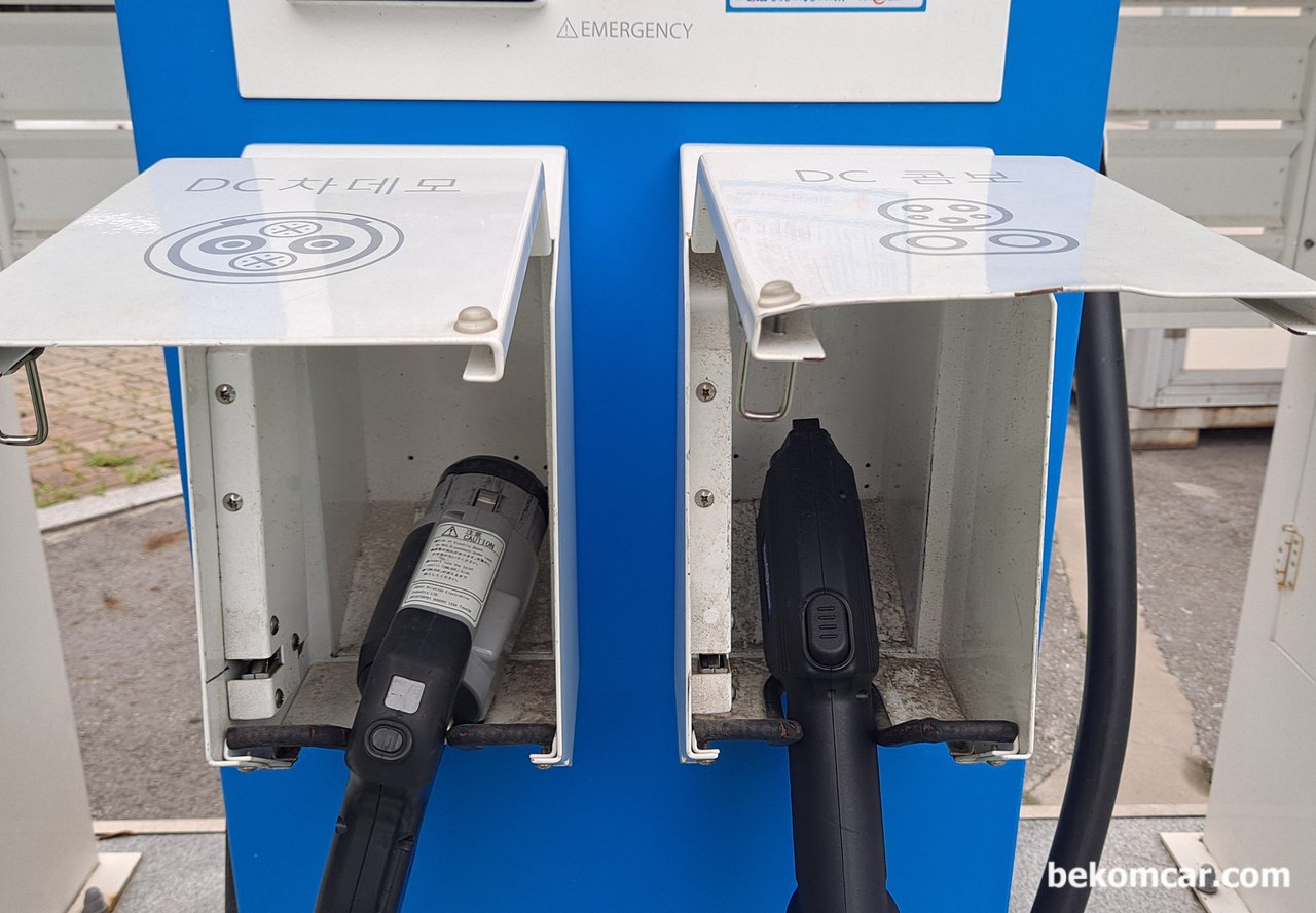 Electric vehicle charging station installed in Ilsan Goyang Korea, None|bekomcar.com