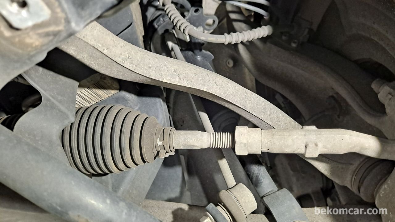 Tie rod (inner & outer), Tie rods connect the steering gear to the wheel knuckle. There are inner and outer tie rods. Tie rods are connected to the steering system, hydraulic or electrical rack and …|bekomcar.com