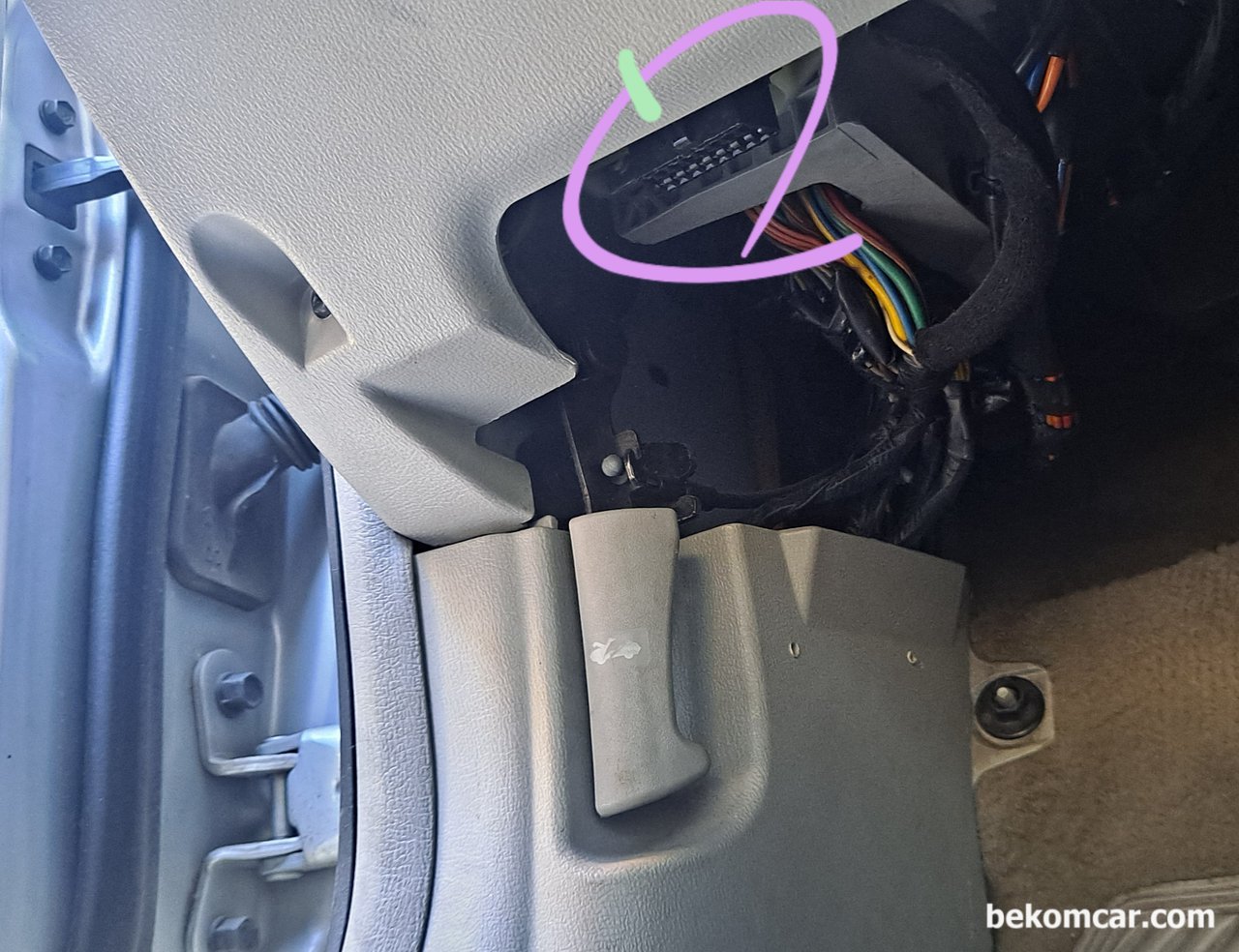 현대 NF 소나타 OBD2 연결포트가 어디에 있나요?, None|ベコムカー (bekomcar)