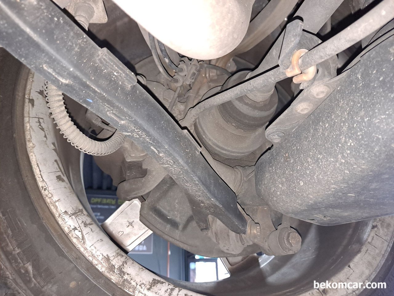 ABS VSC 경고등이 표시되는데, 원인이 무엇일까요?, Mercedes Benz W211 E280, 브레이크 시스템 점검 - 사진 베콤카 |ベコムカー (bekomcar)