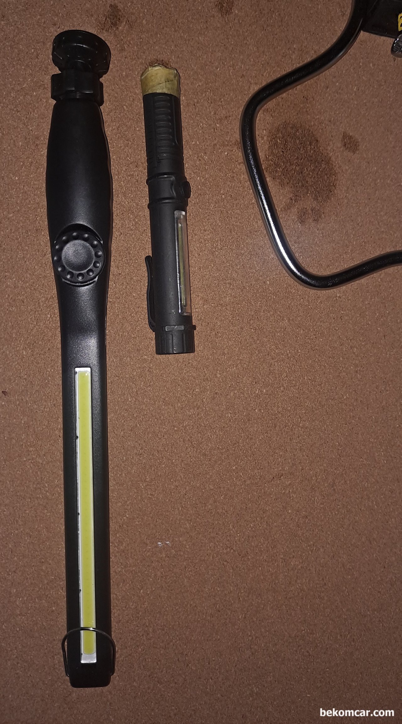 휴대용과 좀 큰 자동차 COB LED 정비점검등 비교해본다, 크고 작은 자동차 검사나 점검시 샤용하는 LED COB 라이트 비교사진|贝科姆汽车 (bekomcar)