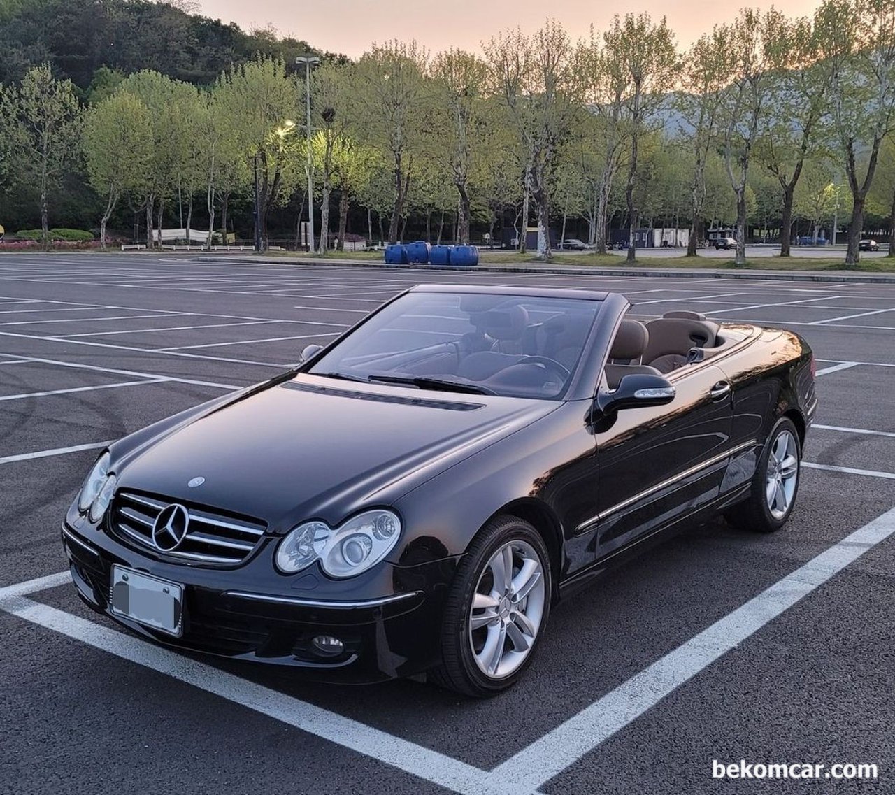 메르세데스 벤츠 CLK350 컨버터블 차량, 메르세데스 벤츠 CLK350 컨버터블 차량. Photo credit: 클래식카코리아, https://cafe.naver.com/classiccarkorea|بيكومكار (bekomcar)