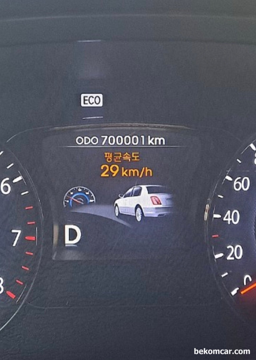 700,001km 주행차량. 아직도 생생하다, 700,001km 주행차량. 현대자동차 NF소나타. 사진자료: NFFR, https://cafe.naver.com/nffriend|بيكومكار (bekomcar)