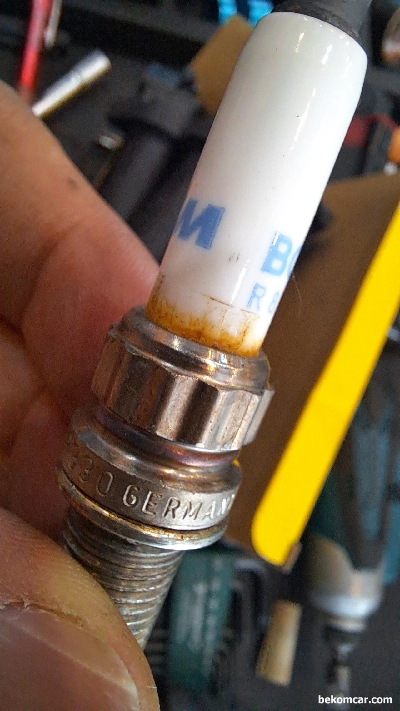 12각 14mm 보쉬 점화플러그 교환후 상태점검, 12각 14mm 보쉬 점화플러그 교환후 육안점검상 특이점은 없다.|بيكومكار (bekomcar)