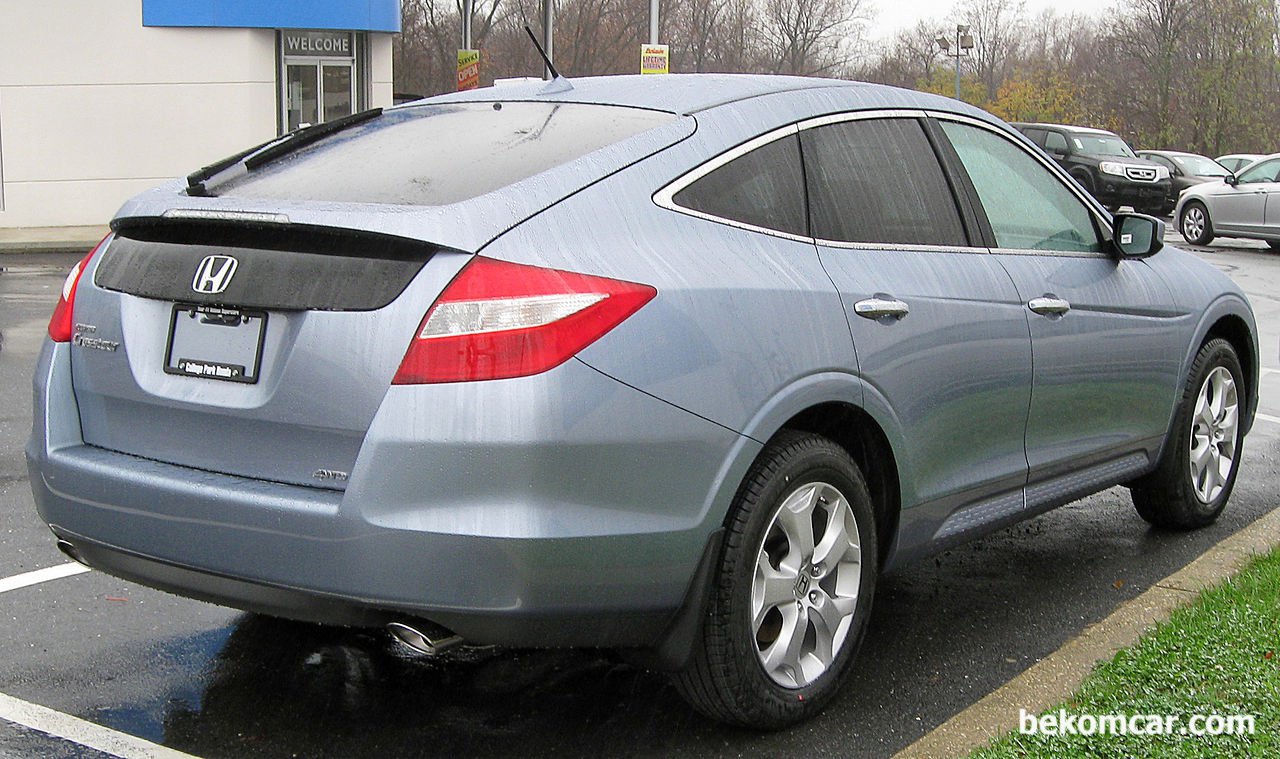 혼다 크로스투어 SUV COUPE, 혼다 크로스투어 SUV COUPE. Photo Copyright & Credit: https://en.m.wikipedia.org/wiki/Honda_Crosstour|베콤카 차량정밀진단