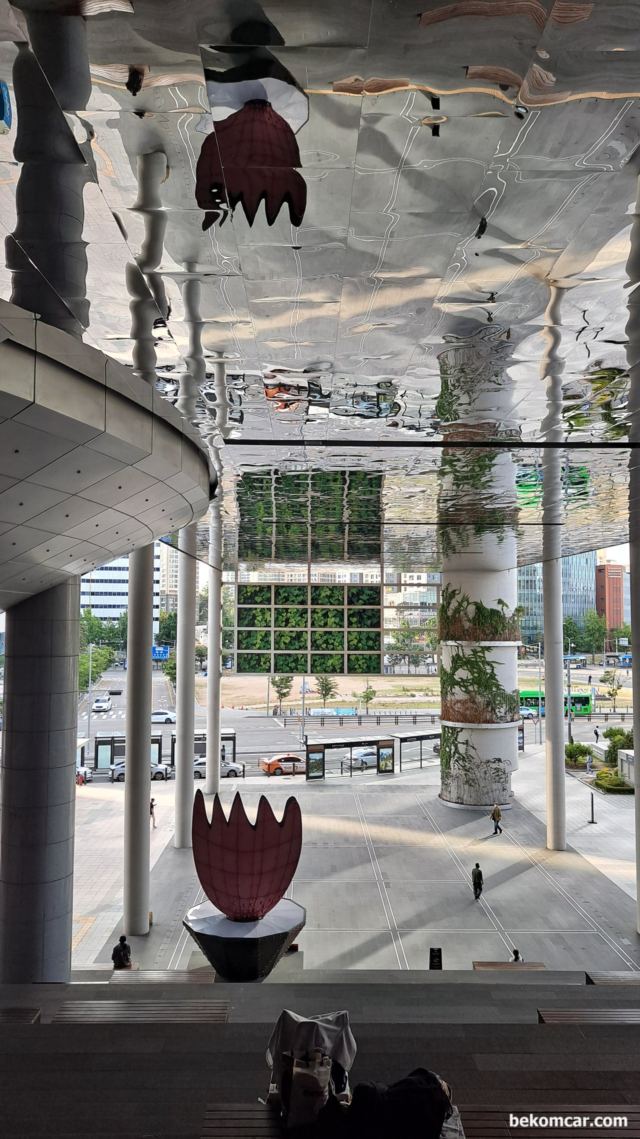 용산역에서 잠시 시간을 내서 둘러본다, 기차를 기다리는 동안 용산역에서 잠시 시간을 내서 둘러본다.|베콤카 차량정밀진단