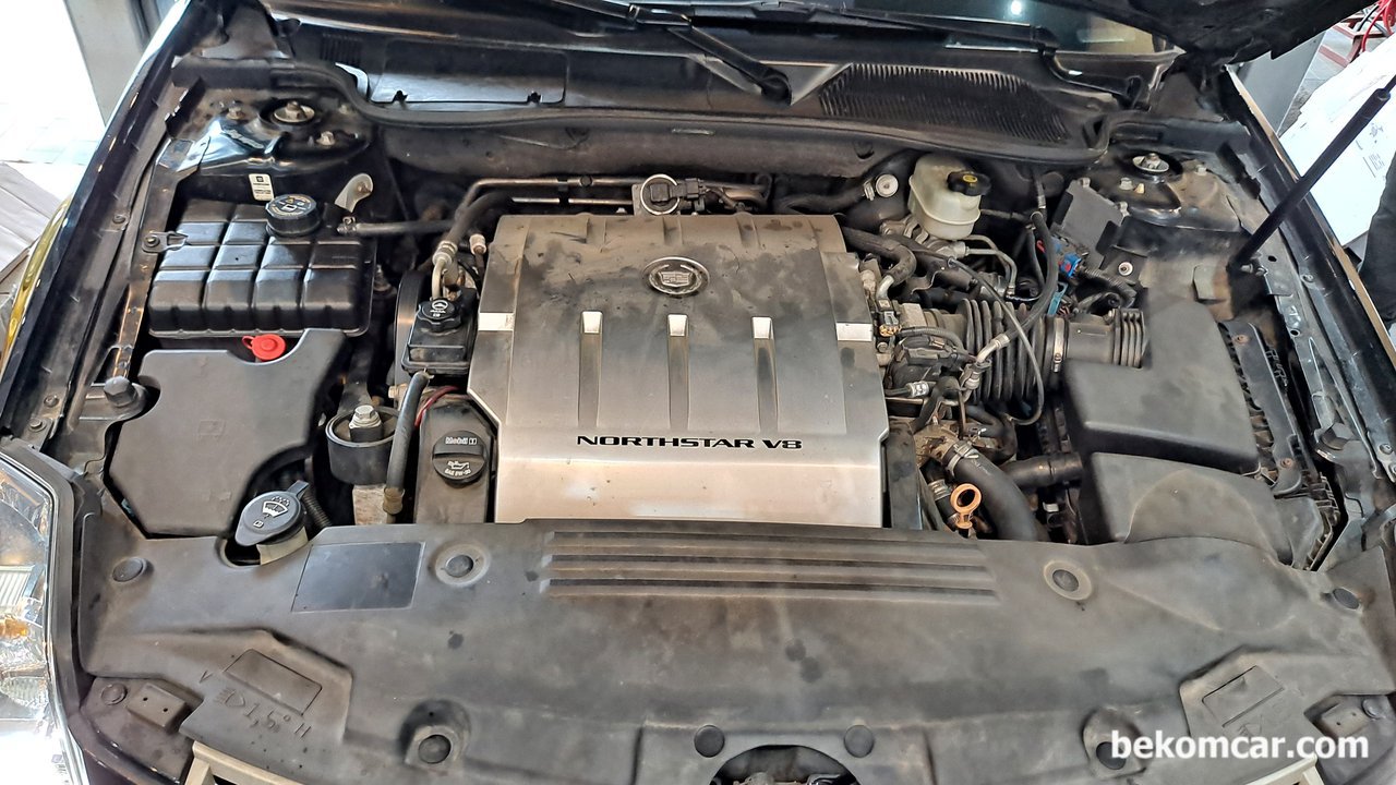 2010 GM 케딜락 DTS 4.5L 엔진오일 교환, 2010 GM 케딜락 DTS 4.5L 엔진오일 교환은 매우 전형적인 절차이다.|بيكومكار (bekomcar)