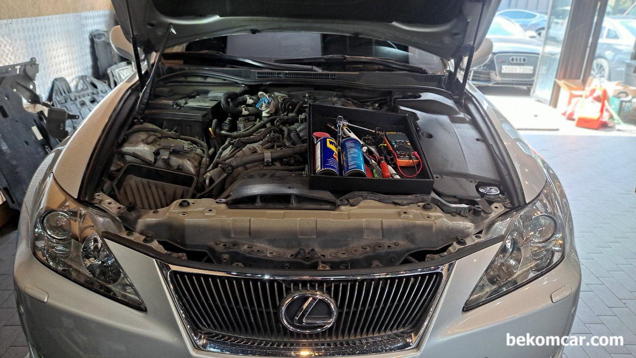 렉서스 IS250 베콤카 건강검진과 스마트키 등록완료, 렉서스 IS250 2.5L V6 DOHC 24V RWD 베콤카 건강검진, 스마트키 등록, 점화플러그 상태 및 엔진상태 파악 그리고 기본적인 엔진룸 하체 육안점검을 완료하였다.|ベコムカー (bekomcar)