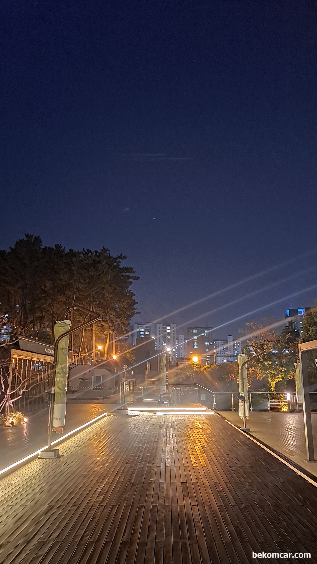 ASTI, 과학기술정보협의회 회장단 리더스 포럼, ASTI, 과학기술정보협의회 회장단 리더스 포럼. 제주 메종글래드 호텔의 산책로이다.|베콤카 차량정밀진단