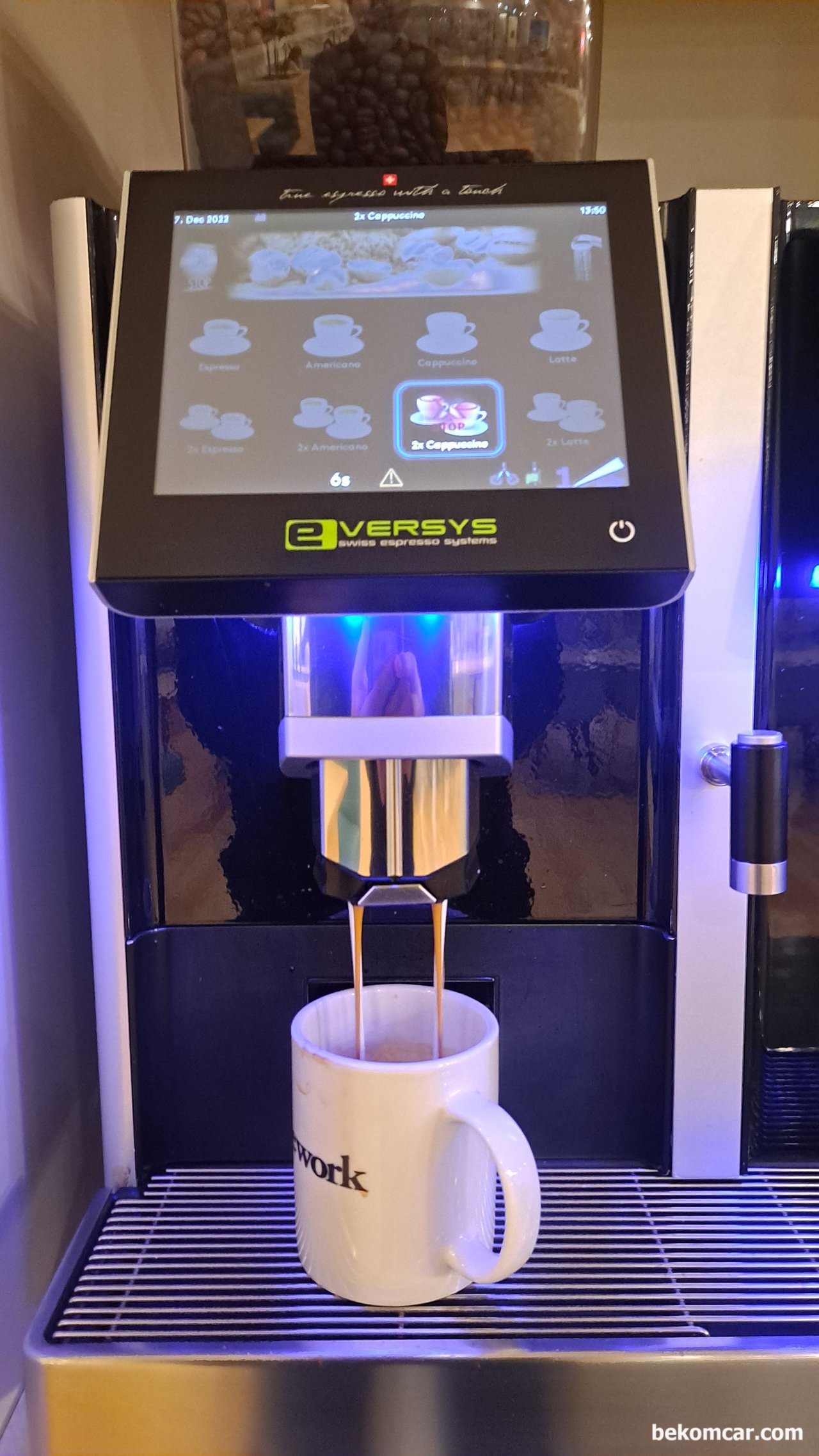 카푸치노 커피, 참 좋아한다. 오늘도 카푸치노와 함께, 서울스퀘어 wework 라운지의 커피머신 과 카푸치노커피|ベコムカー (bekomcar)