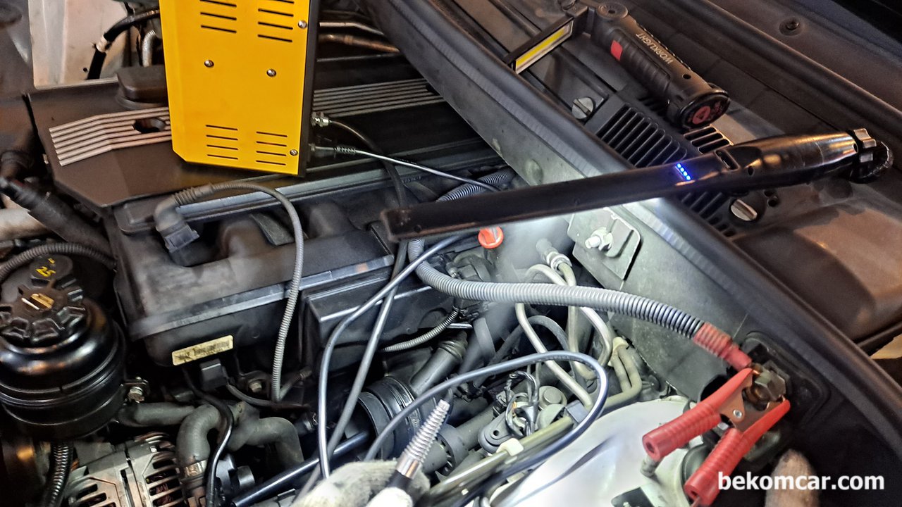 BMW E53 공연비희박 P0171, P0174 & IAC P1500 연막테스팅, BMW E53 공연비희박 P0171 P0174 스모크테스팅, 베콤카의 맞춤식 서비스 이다. 다행이 각종호스등이 유연성이 있다.|ベコムカー (bekomcar)