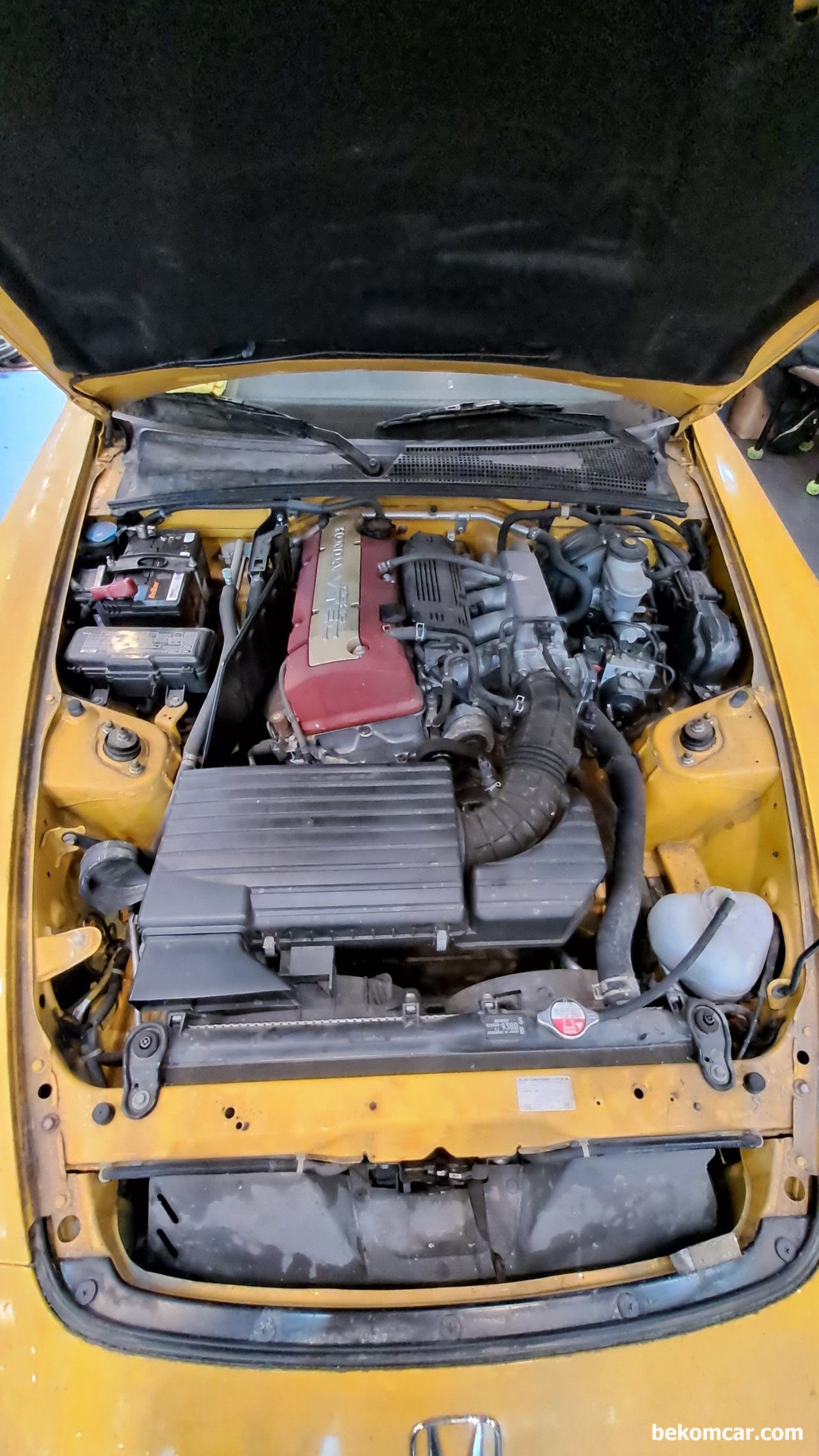혼다 S2000 엔진룸, iVTEC이 아닌 진정한 VTEC이다., 혼다 S2000 전체 엔진룸이다. iVTEC이 아닌 VTEC이다. 차량제공: 부짜모터스|بيكومكار (bekomcar)
