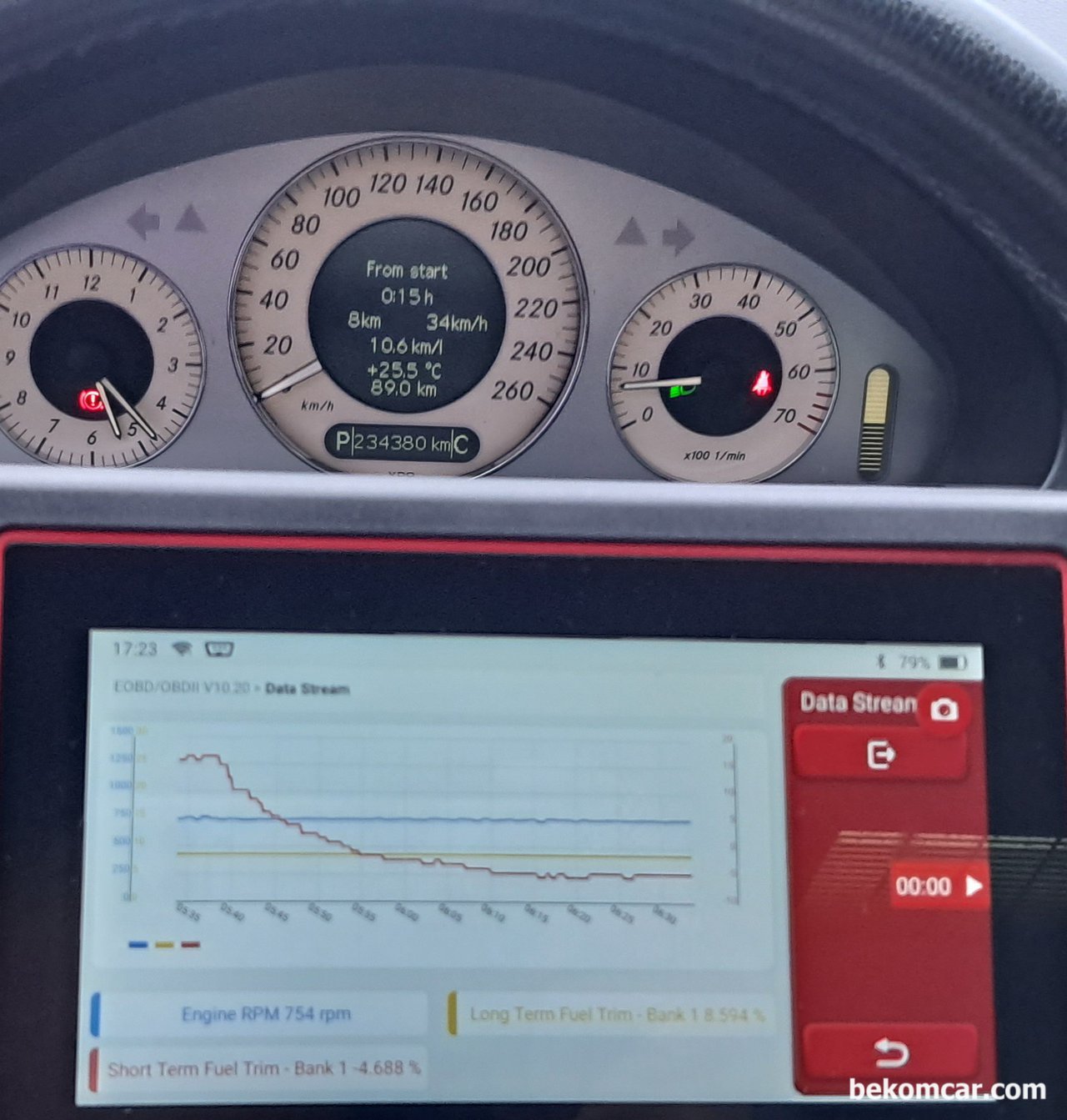 벤츠 W211 E200K 산소센서1번 (AFR) 측정, 벤츠 W211 E200K 산소센서1번 (AFR) 측정방법중 하나가 진단기 산소센서 파형을 분석하는것이다.|bekomcar.com